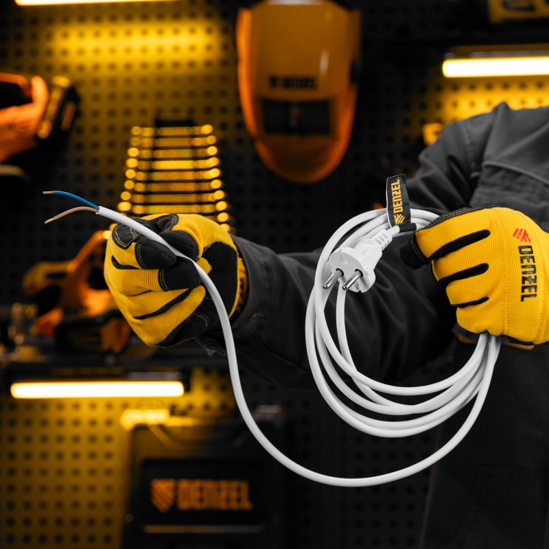 Шнур сетевой Energy Series, ПВС, 3 м, 2 x 1 мм, с неразборной вилкой, белый, Denzel (37664)
