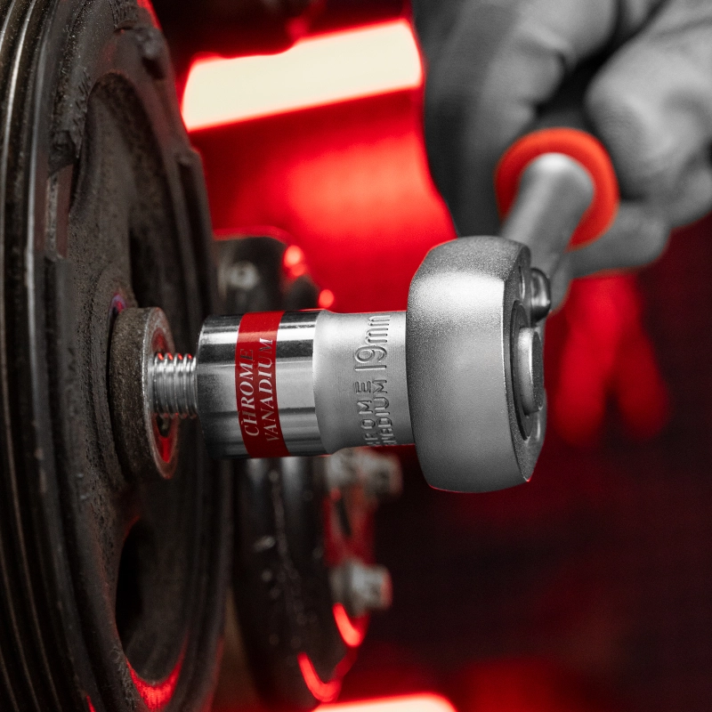 Головка торцевая, 19 мм, шестигранная, CrV, под квадрат 1/2, хромированная Matrix (13119)