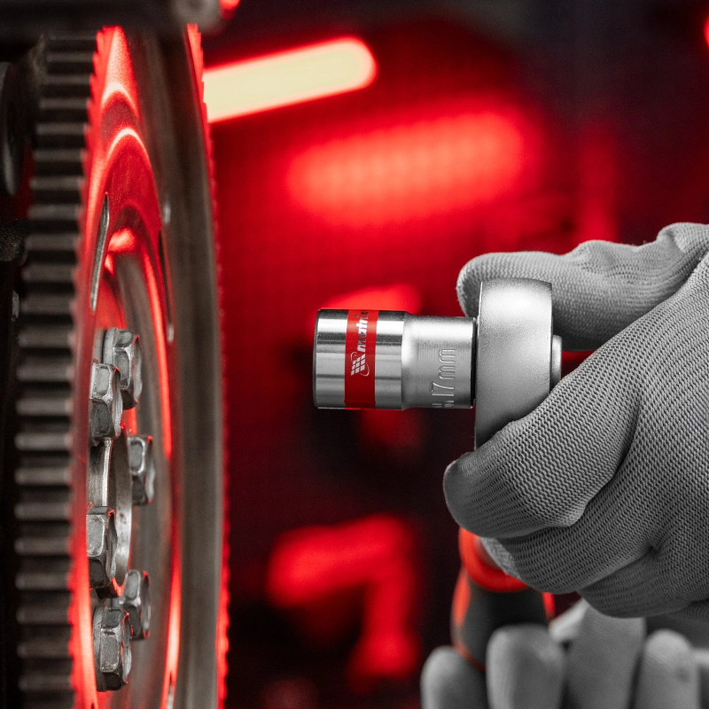 Головка торцевая, 17 мм, шестигранная, CrV, под квадрат 1/2, хромированная Matrix (13117)