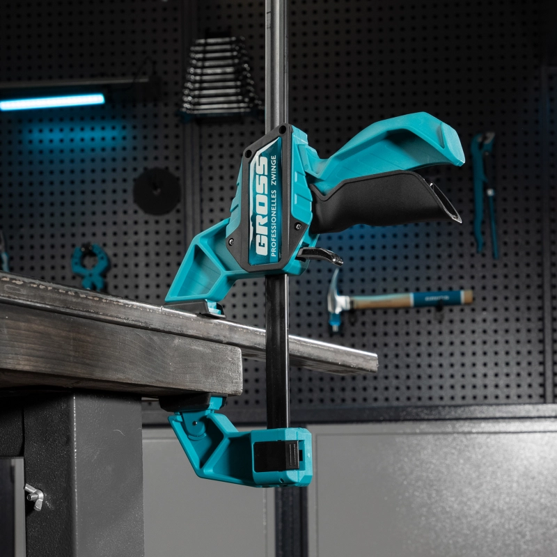 Струбцина реечная, быстрозажимная, пистолетного типа, пошаговый механизм, пластиковый корпус, 450мм Gross (20704)