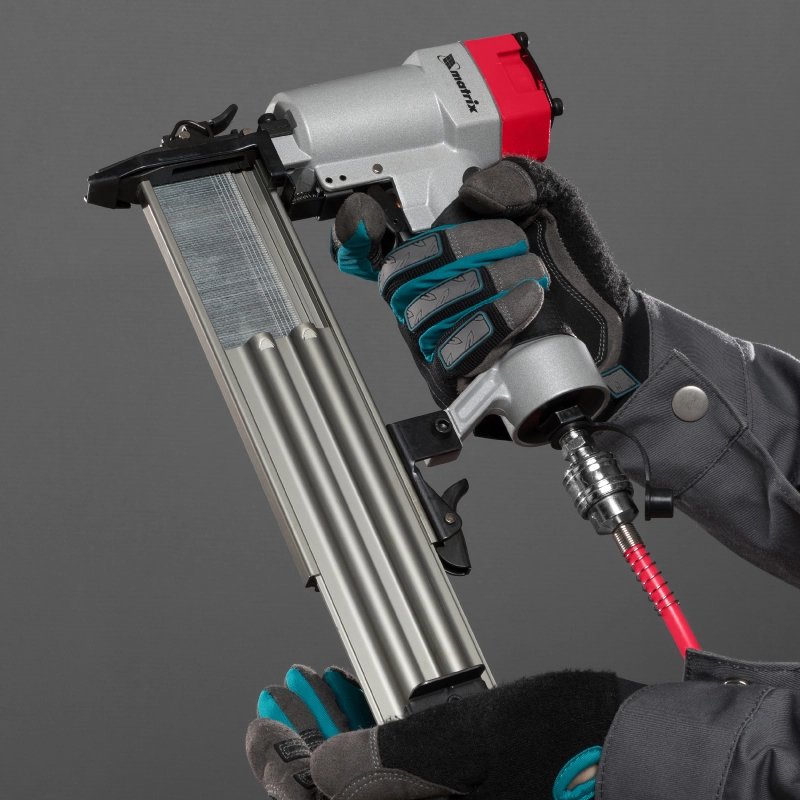 Нейлер пневматический для гвоздей от 10 до 50 мм Matrix (57410)