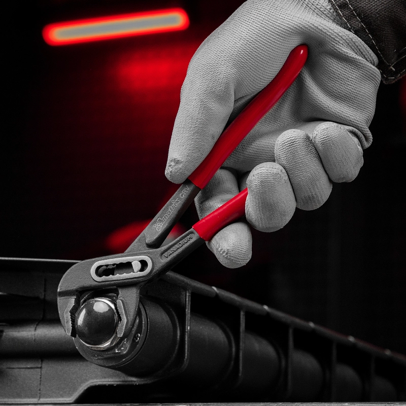 Клещи переставные 180 мм, хром-ванадий, обливные рукоятки Matrix (17920)