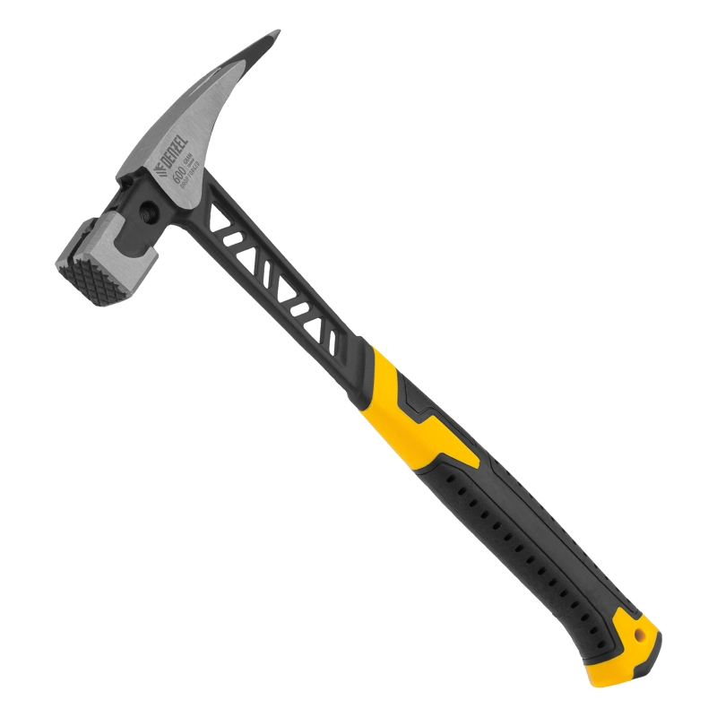 Молоток кровельщика 600 г, цельнокованый, боек с магнитом, двухкомп. обрезин. рук-ка Denzel (10623)