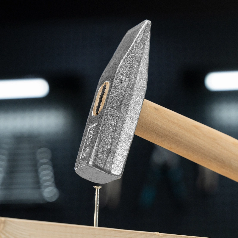 Молоток слесарный, 500 г, квадратный боек, деревянная рукоятка (10270)