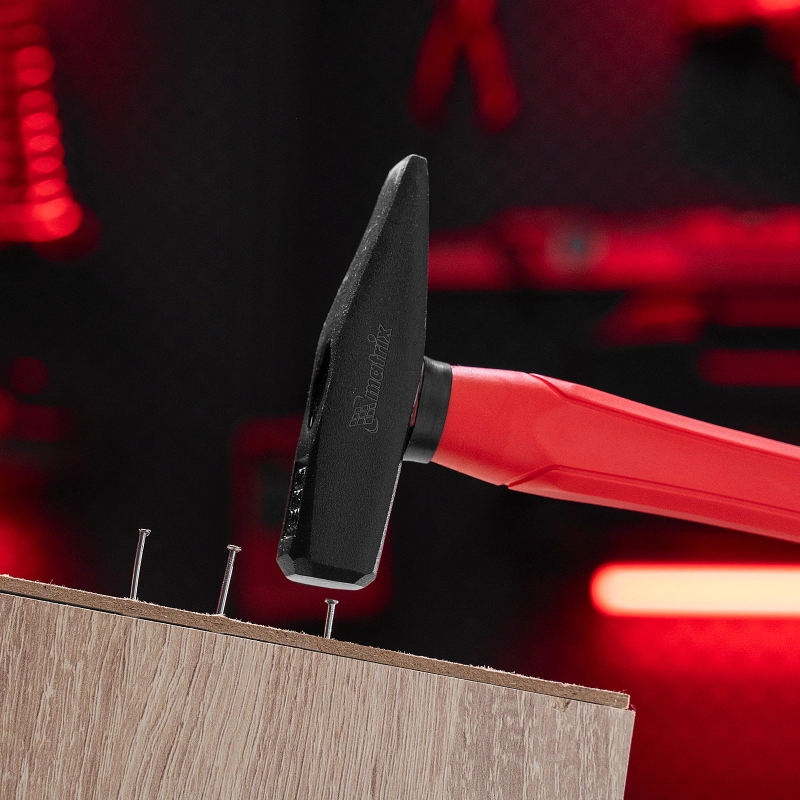 Молоток слесарный optimal, 200 г, фибергласовая обрезиненная рукоятка, квадратный боек Matrix (10366)