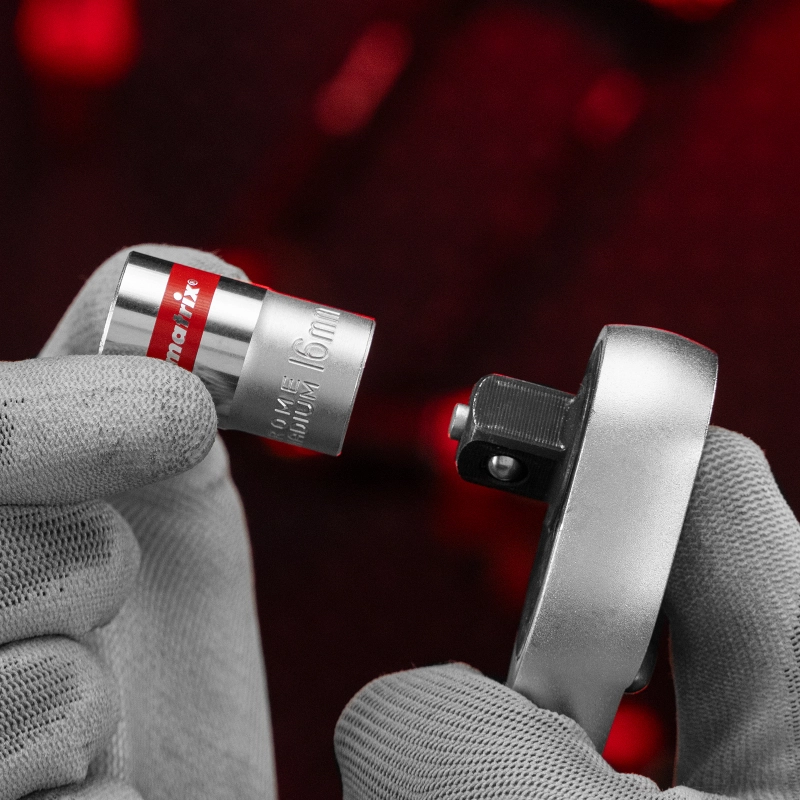 Головка торцевая, 16 мм, шестигранная, CrV, под квадрат 1/2, хромированная Matrix (13116)