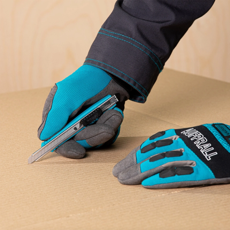 Нож, 130 мм, металлический корпус, выдвижное сегментное лезвие 9 мм (SK-5) металлическая направляющая, клипса для ремня Gross (78898)