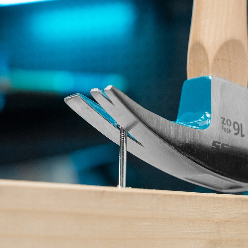 Молоток-гвоздодер, 450 г, угол 75, магнит, обрезиненная рукоятка American hickory GROSS (10418)