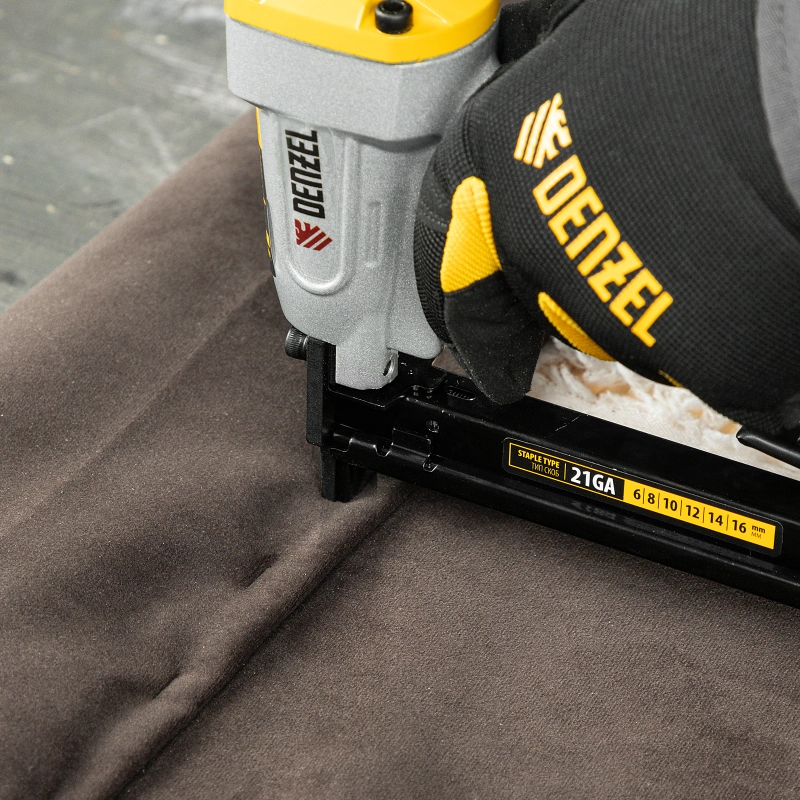 Скобы 21GA для пнев. степл., 8мм, шир. - 0,95мм, тол. - 0,6мм, шир. скобы - 12,8мм, 5000шт Denzel (57672)