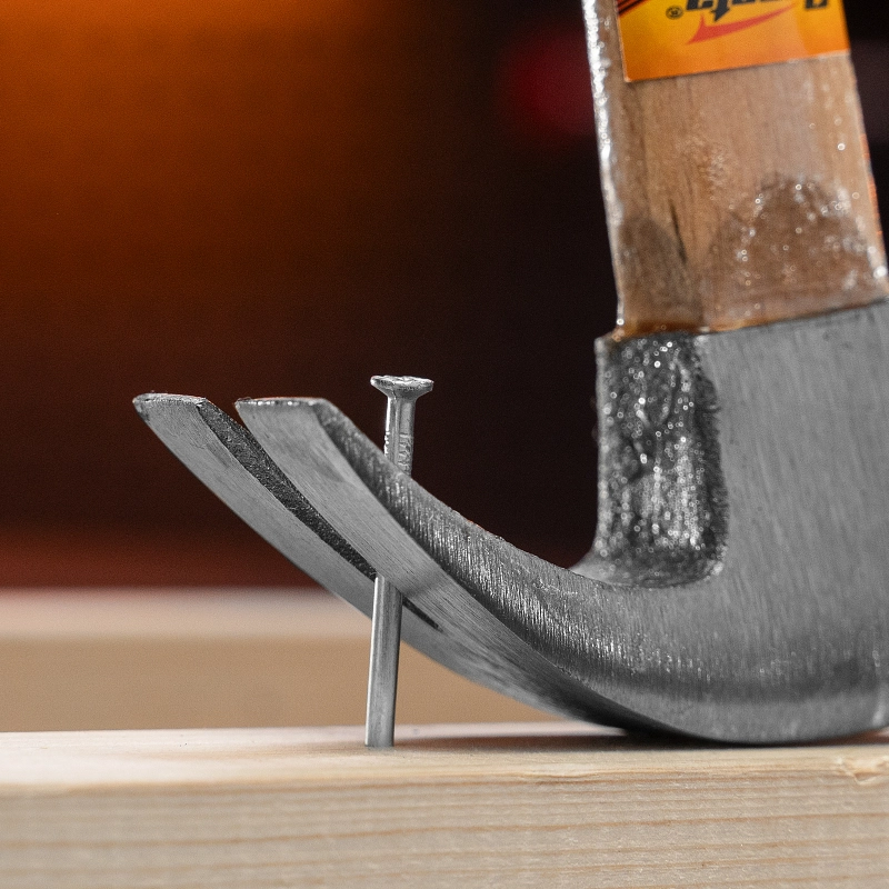 Молоток-гвоздодер, 225 г, боек 22 мм, деревянная рукоятка Sparta (104105)