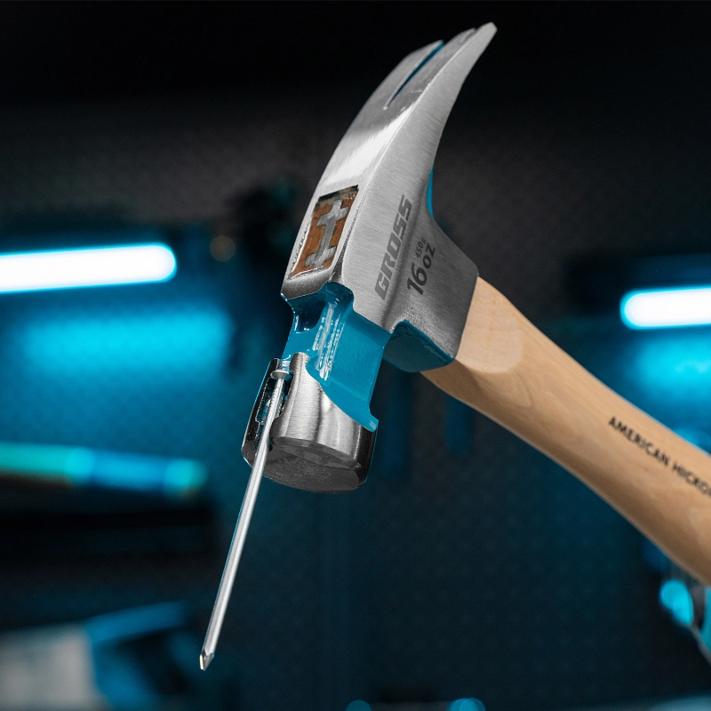 Молоток-гвоздодер, 450 г, угол 75, магнит, обрезиненная рукоятка American hickory GROSS (10418)