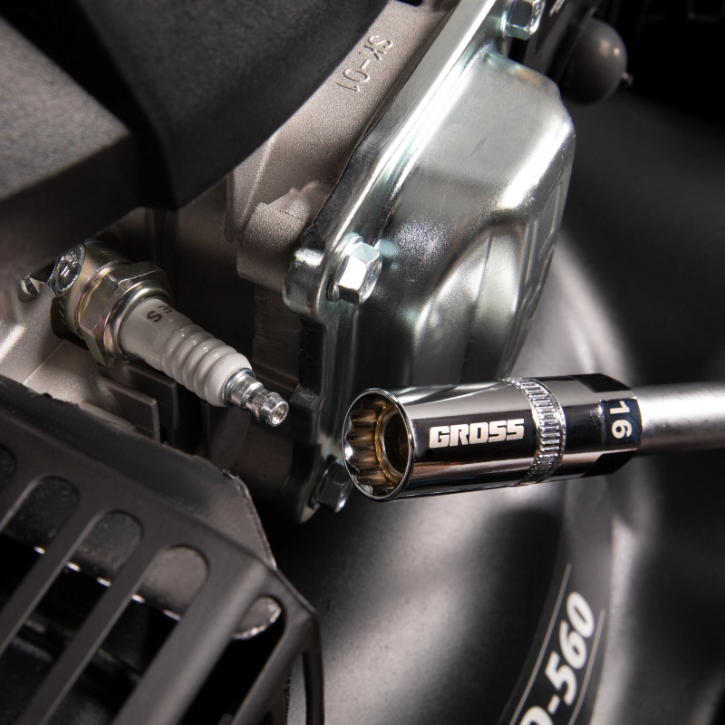 Головка торцевая свечная, магнитная, двенадцатигранная, 16 мм, под квадрат 1/2 Gross (13188)