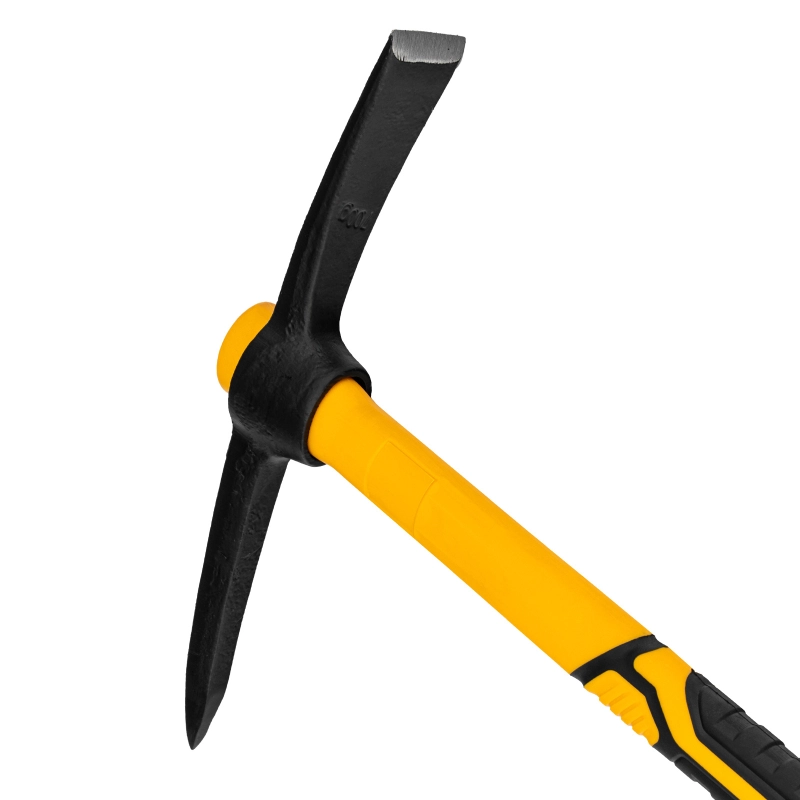 Кирка 700 г, фибергласовая обрезиненная рукоятка 385 мм Denzel (21831)