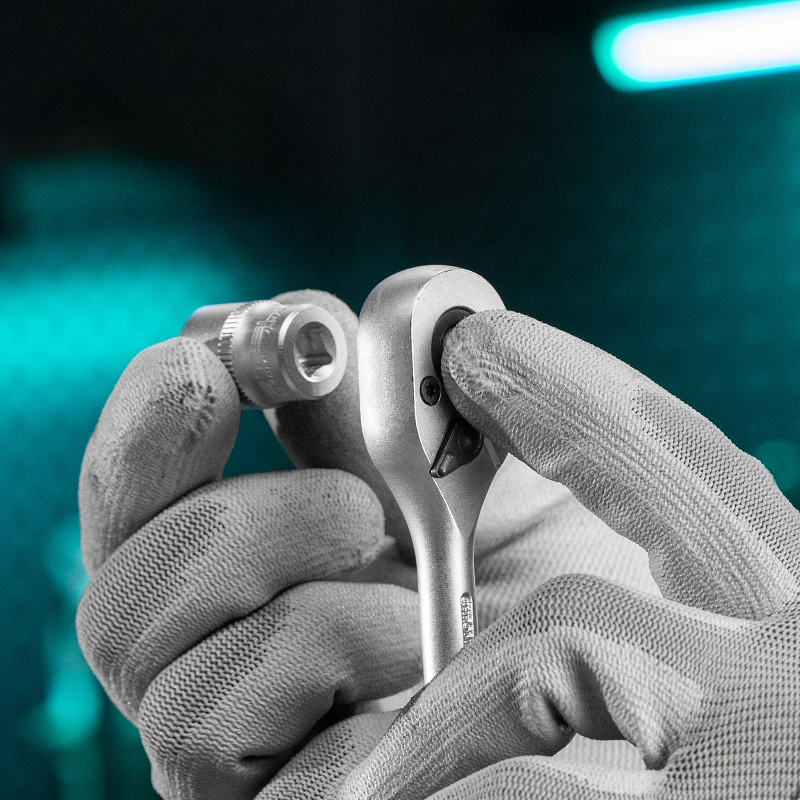 Набор торцевых головок, 1/4", головки 4 - 13 мм, с трещот. ключом, CrV,11 предметов Stels (14125)