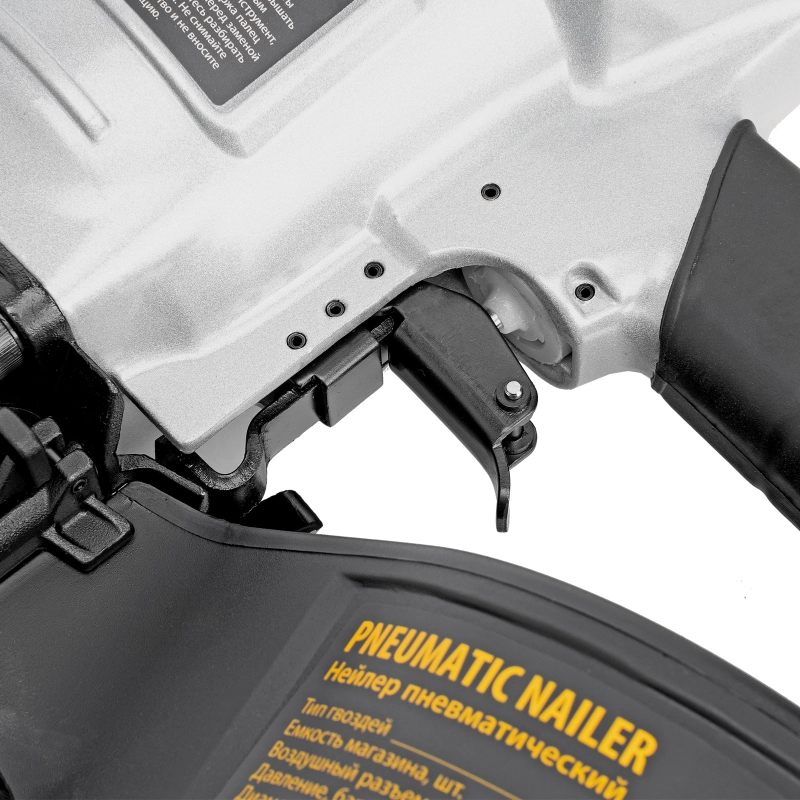 Нейлер пневматический CN70 для гвоздей CNW от 45 до 70 мм// Denzel (57421)