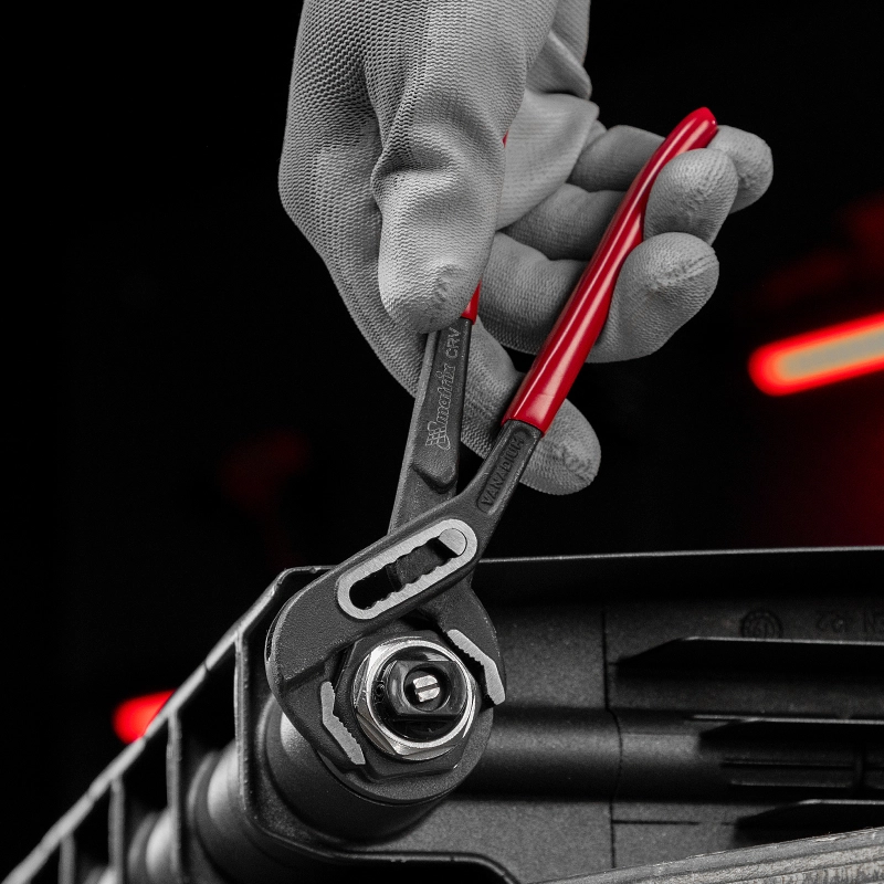 Клещи переставные 180 мм, хром-ванадий, обливные рукоятки Matrix (17920)