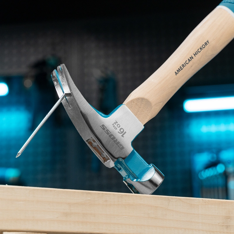 Молоток-гвоздодер, 450 г, угол 75, магнит, обрезиненная рукоятка American hickory GROSS (10418)