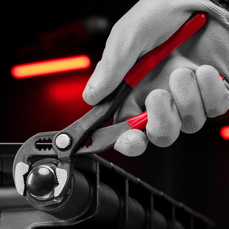 Клещи переставные 180 мм, кнопочный механизм, хром-ванадий, обливные рукоятки Matrix (17925)