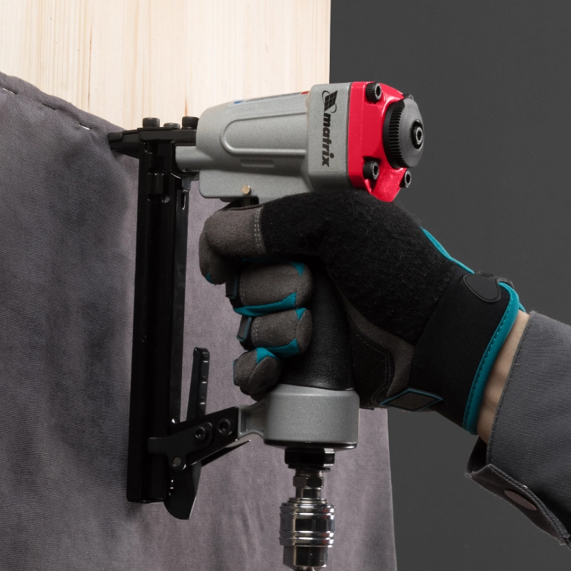 Степлер пневматический для прямоугольных скоб от 6 до 13 мм Matrix (57415)