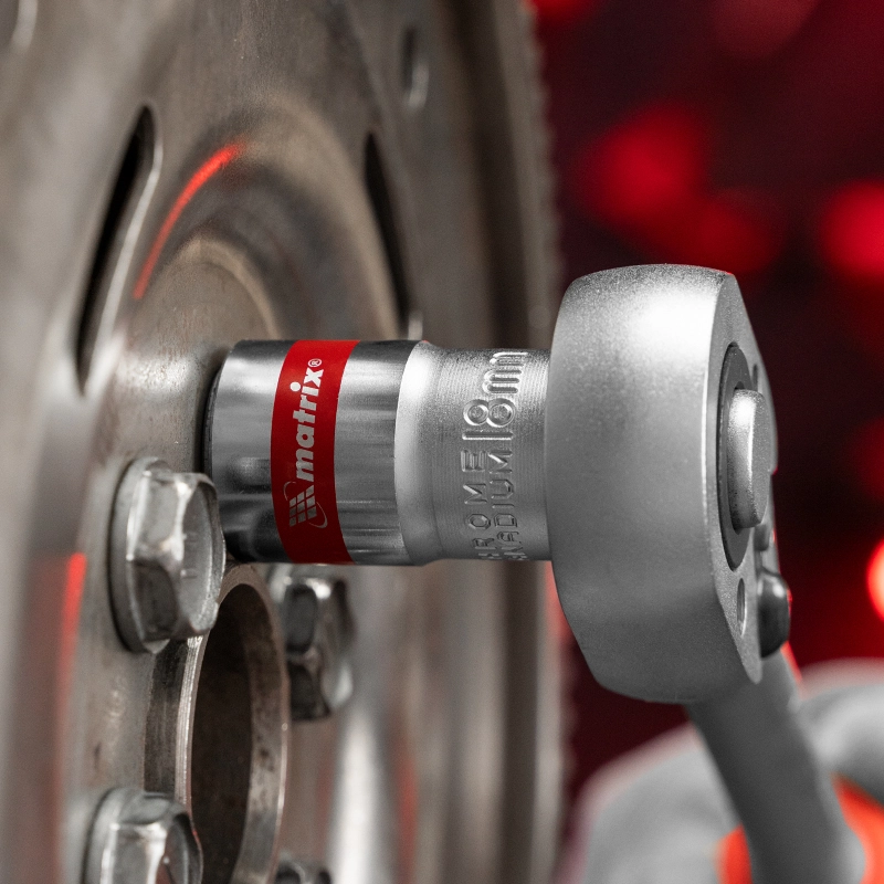 Головка торцевая, 18 мм, шестигранная, CrV, под квадрат 1/2, хромированная Matrix (13118)