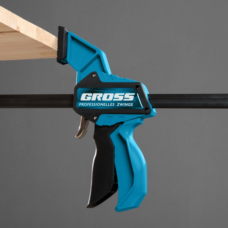 Струбцина реечная, быстрозажимная, пистолетного типа, пошаговый механизм, пластиковый корпус, 900 мм Gross (20708)