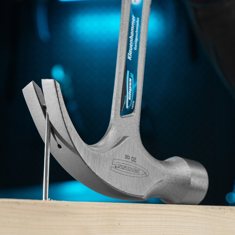 Молоток-гвоздодер, 570 г, цельнокованый, трехкомпонентная рукоятка Gross (10470)