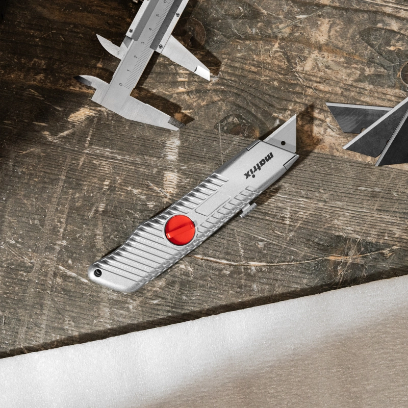 Нож, 19 мм, выдвижное трапециевидное лезвие, металлический корпус Matrix (78964)