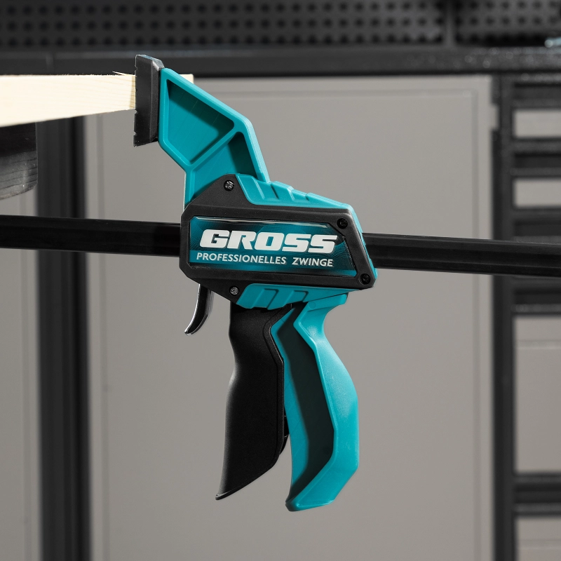 Струбцина реечная, быстрозажимная, пистолетного типа, пошаговый механизм, пластиковый корпус, 450мм Gross (20704)