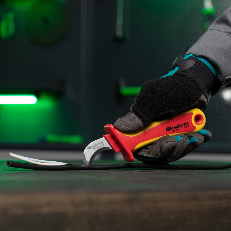 Нож диэлектрический до 1000 В, для снятия оплетки электрокабелей Сибртех (78808)