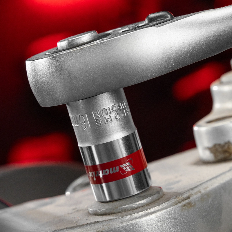 Головка торцевая, 16 мм, шестигранная, CrV, под квадрат 1/2, хромированная Matrix (13116)