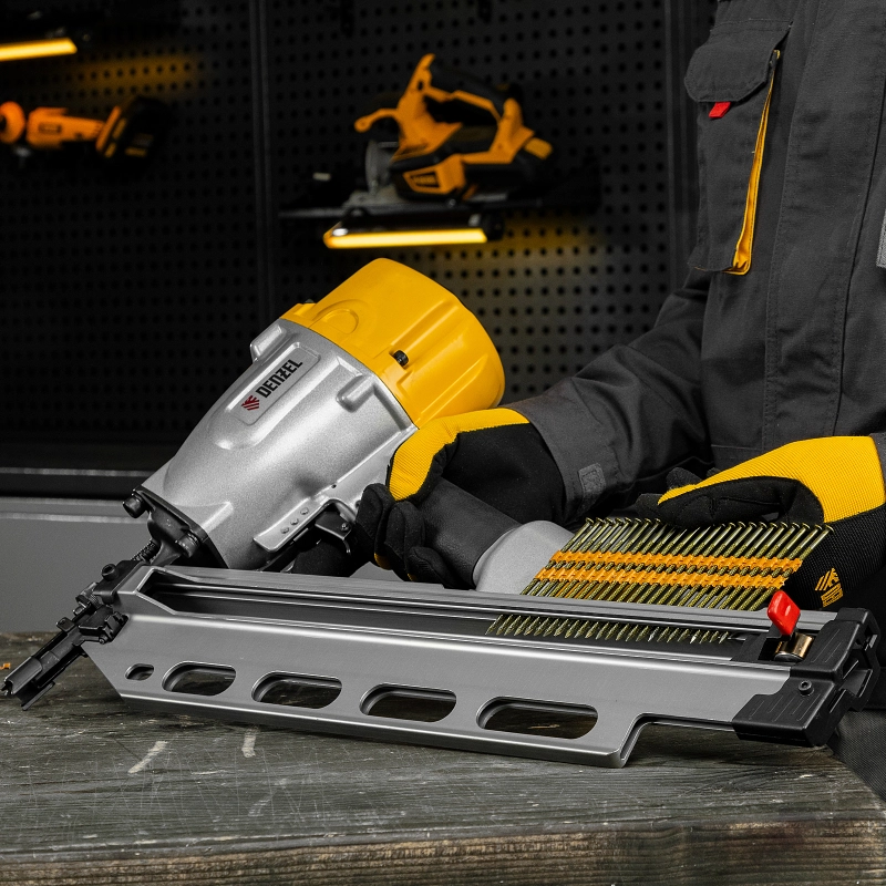 Гвозди для пнев. нейлера (крашен.) длина - 90 мм, диам. - 3,05 мм, 2000 шт. Denzel (57700)